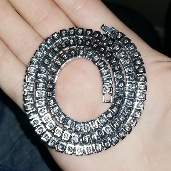 Tennis chain - Picture 2 of 2